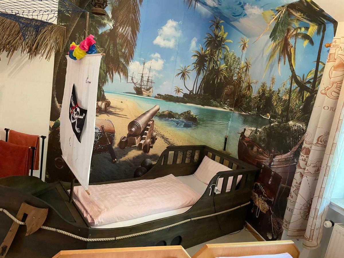 Krug'S Family Hostel Und Restaurant ヴァイルハイム・イン・オーバーバイエルン エクステリア 写真