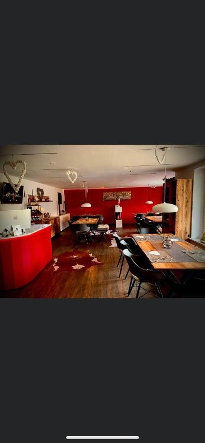 Krug'S Family Hostel Und Restaurant ヴァイルハイム・イン・オーバーバイエルン エクステリア 写真